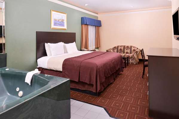 Suite - Americas Best Value Inn Baytown