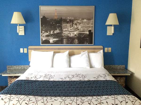  - Americas Best Value Inn Beaumont - I-10, Exit 851