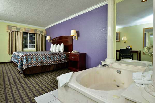 Suite - Americas Best Value Inn West Fort Worth - I-30, Exit 6