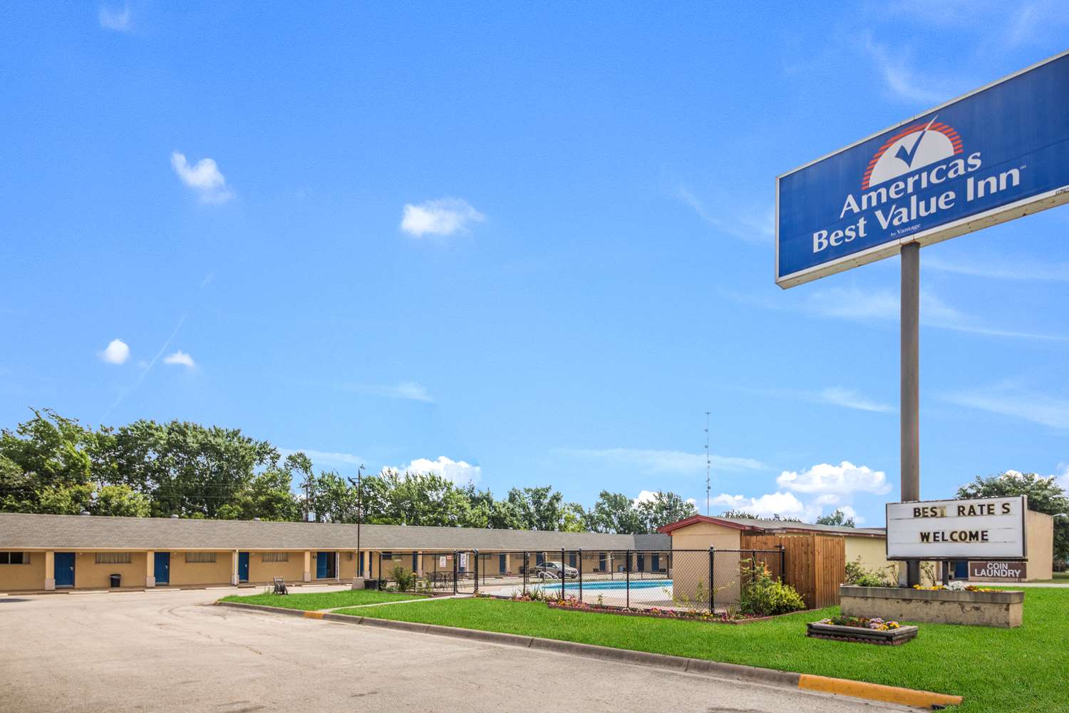 Americas Best Value Inn Giddings, TX See Discounts