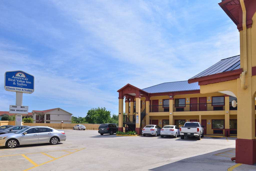 Americas Best Value Inn & Suites-Downtow