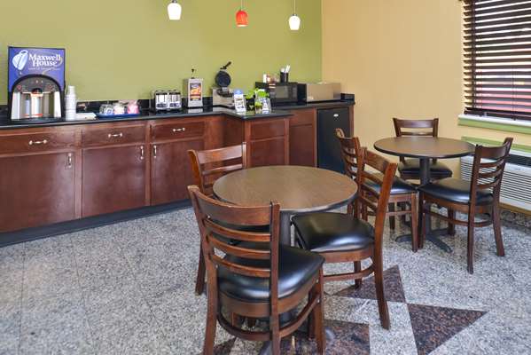  - Americas Best Value Inn & Suites Downtown Houston - I-45, Exit 50