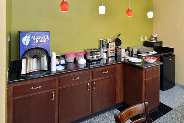  - Americas Best Value Inn & Suites Downtown Houston - I-45, Exit 50