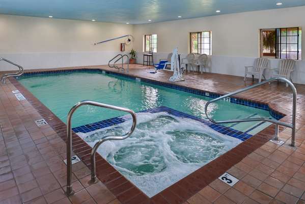 Pool - Americas Best Value Inn North Houston
