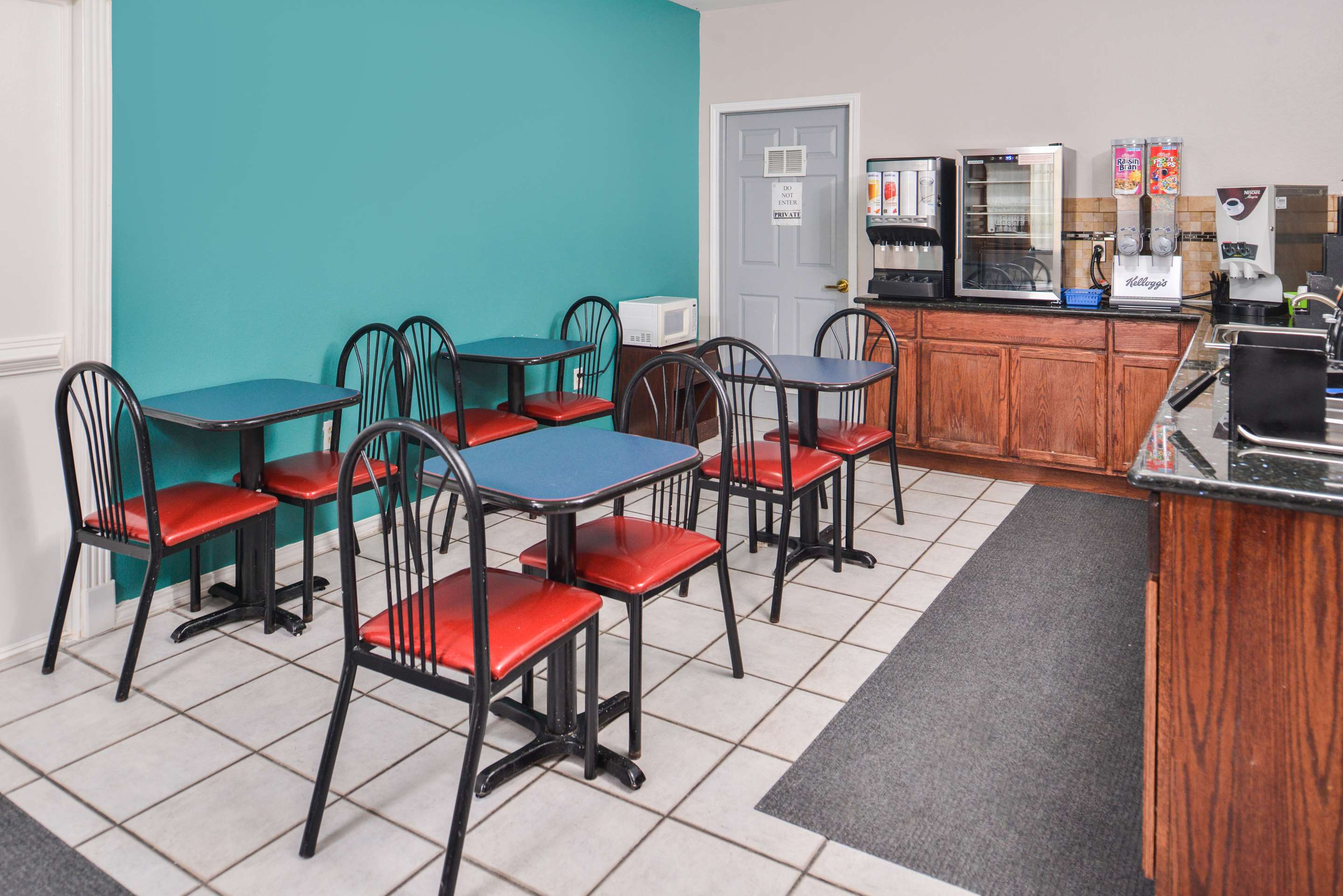 Breakfast Area | Americas Best Value Inn and Suites Houston FM 1960