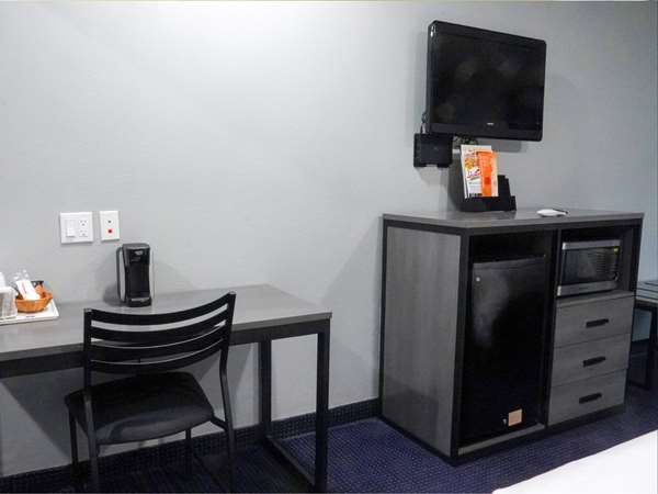  - Americas Best Value Inn & Suites Bush Airport Humble - I-69, Exit 147