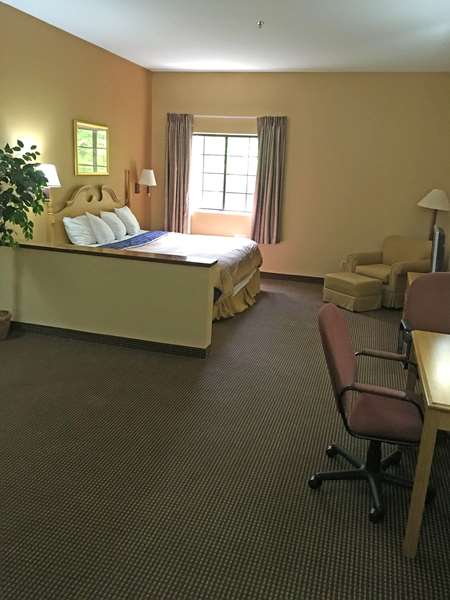 Suite - Americas Best Value Inn & Suites Kilgore