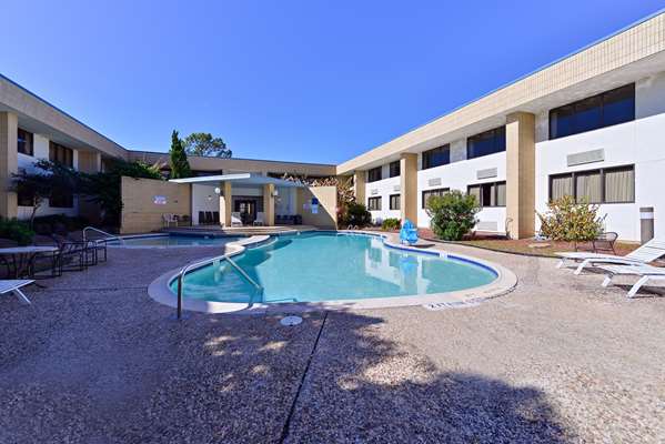 Pool - Americas Best Value Inn & Suites La Marque - I-45, Exit 13