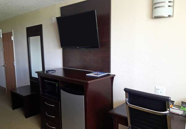  - Americas Best Value Inn & Suites La Marque - I-45, Exit 13