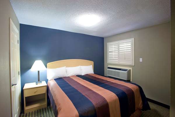Suite - Americas Best Value Inn Midland - I-20, Exit 134