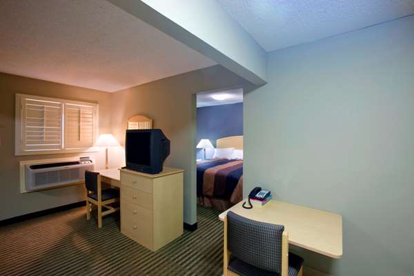 Suite - Americas Best Value Inn Midland - I-20, Exit 134