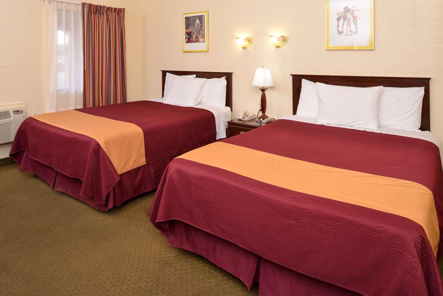 2 Queen Beds image