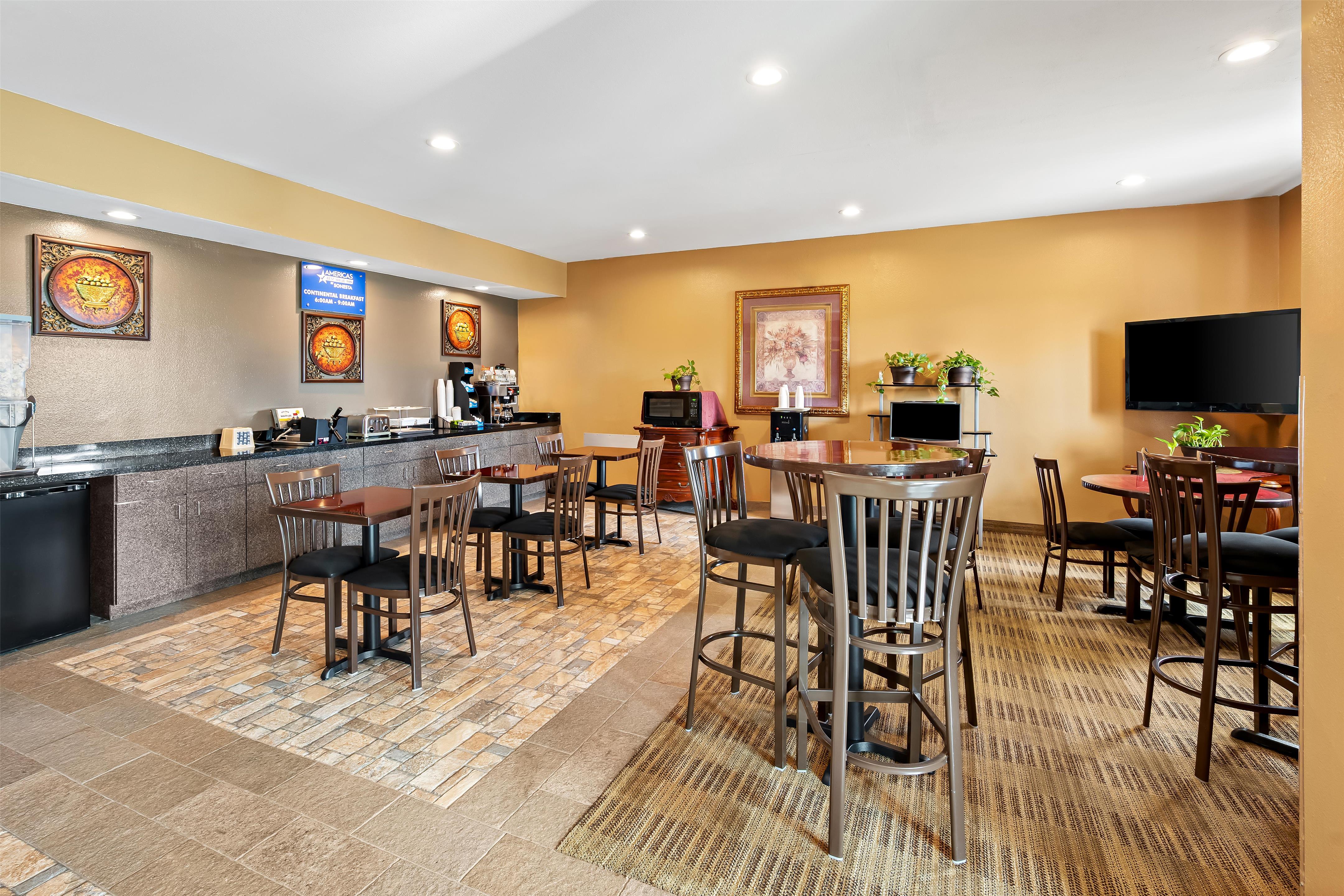 TX BreakfastArea