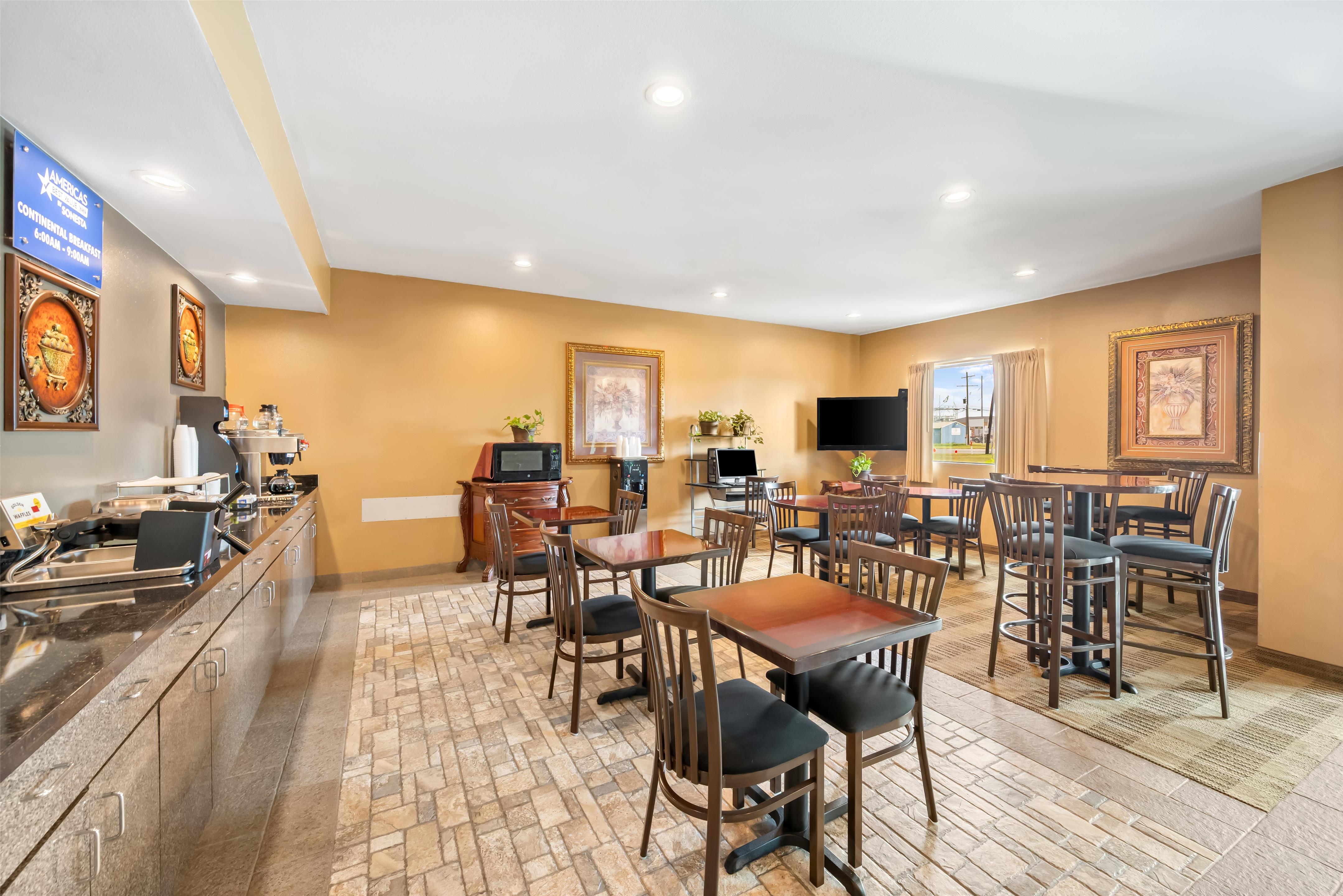 TX BreakfastArea