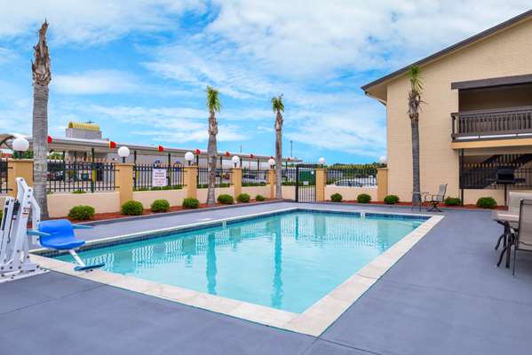 Pool - Americas Best Value Inn West Columbia