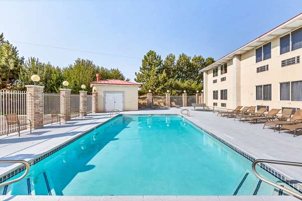 Pool - Americas Best Value Inn Cedar City - I-15, Exit 59