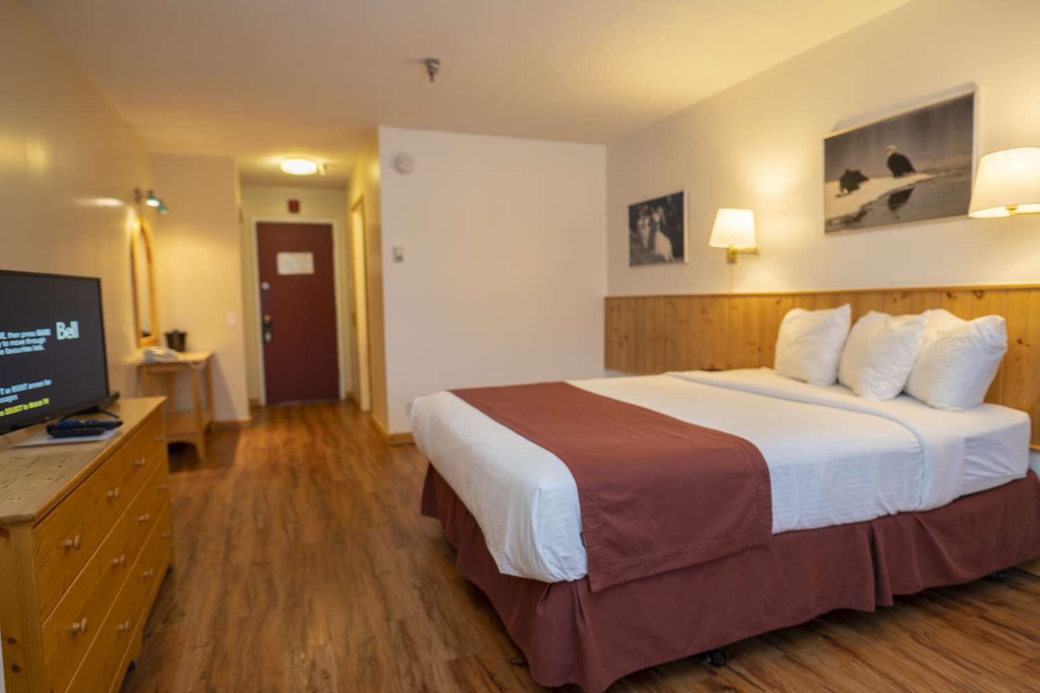 1 Queen Bed Non-Smoking image