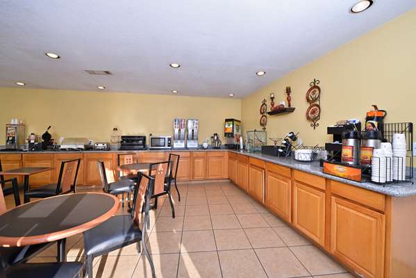  - Americas Best Value Inn Center