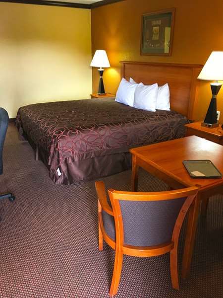  - Americas Best Value Inn Center