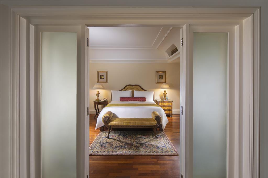 Hotel Regaalis Bangalore