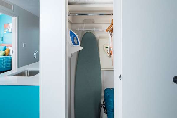  - Universal's Cabana Bay Beach Resort Orlando - I-4, Exits 74B & 75A