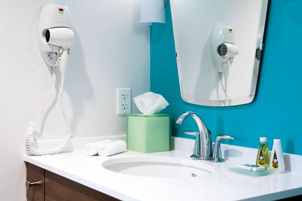 Suite - Universal's Cabana Bay Beach Resort Orlando - I-4, Exits 74B & 75A