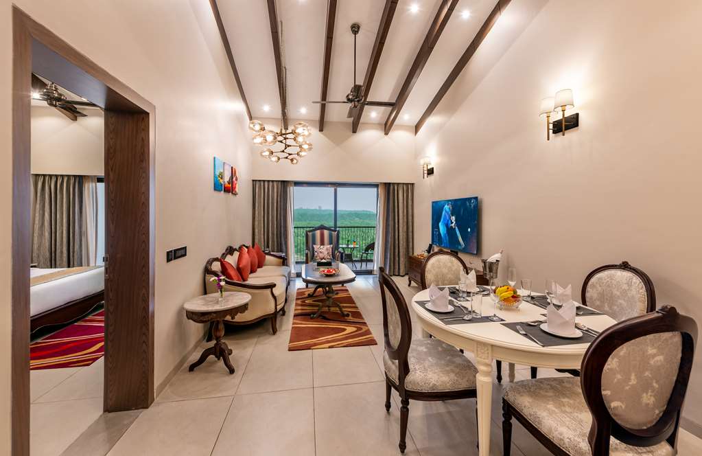 GOLDEN TULIP GOA CANDOLIM-guestroom-Guest Room,Suite,On-Site.jpg