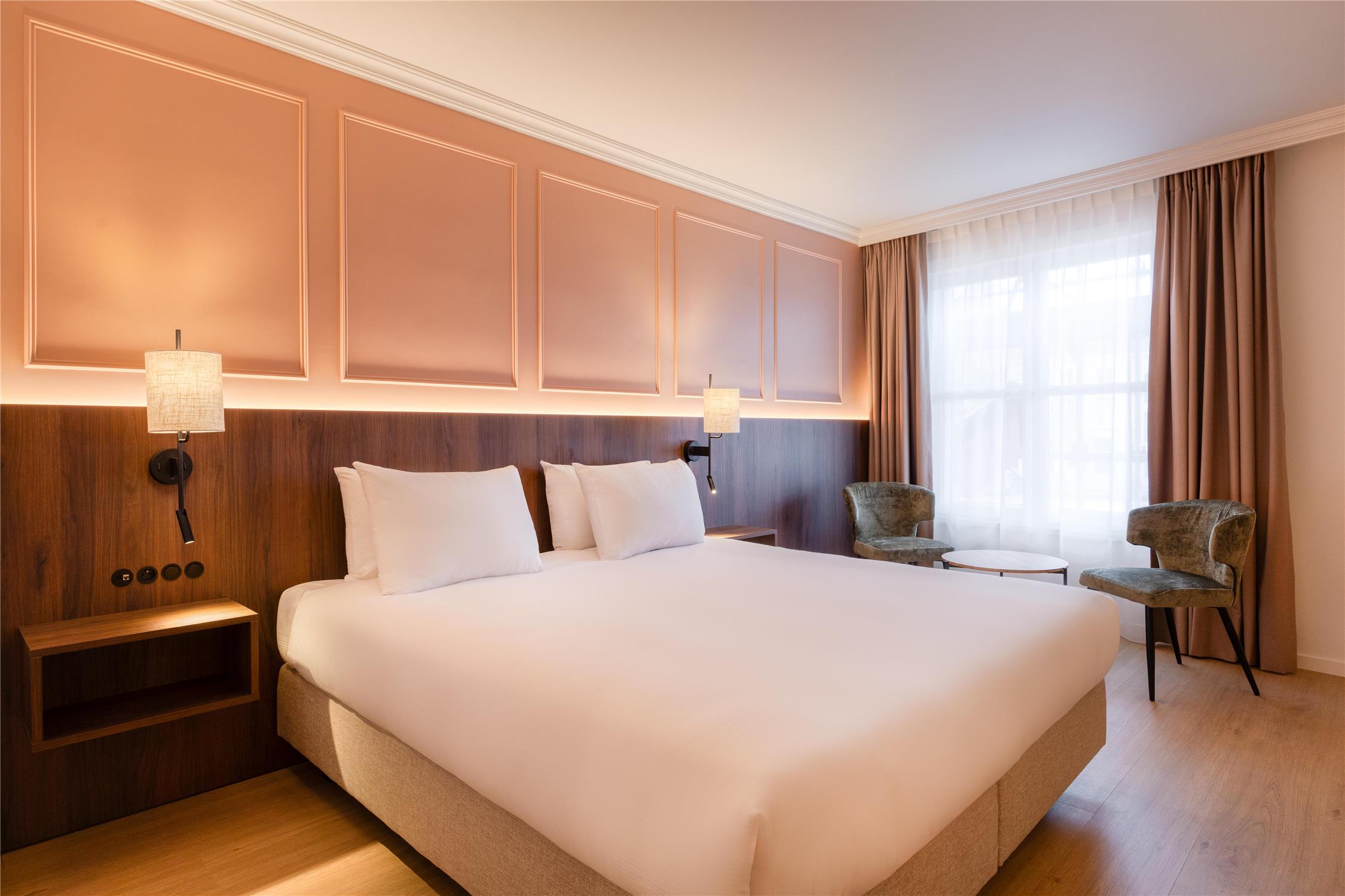 GOLDEN TULIP HOTEL DE MEDICI - AntoineDeckers HotelDeMediciBruges HD