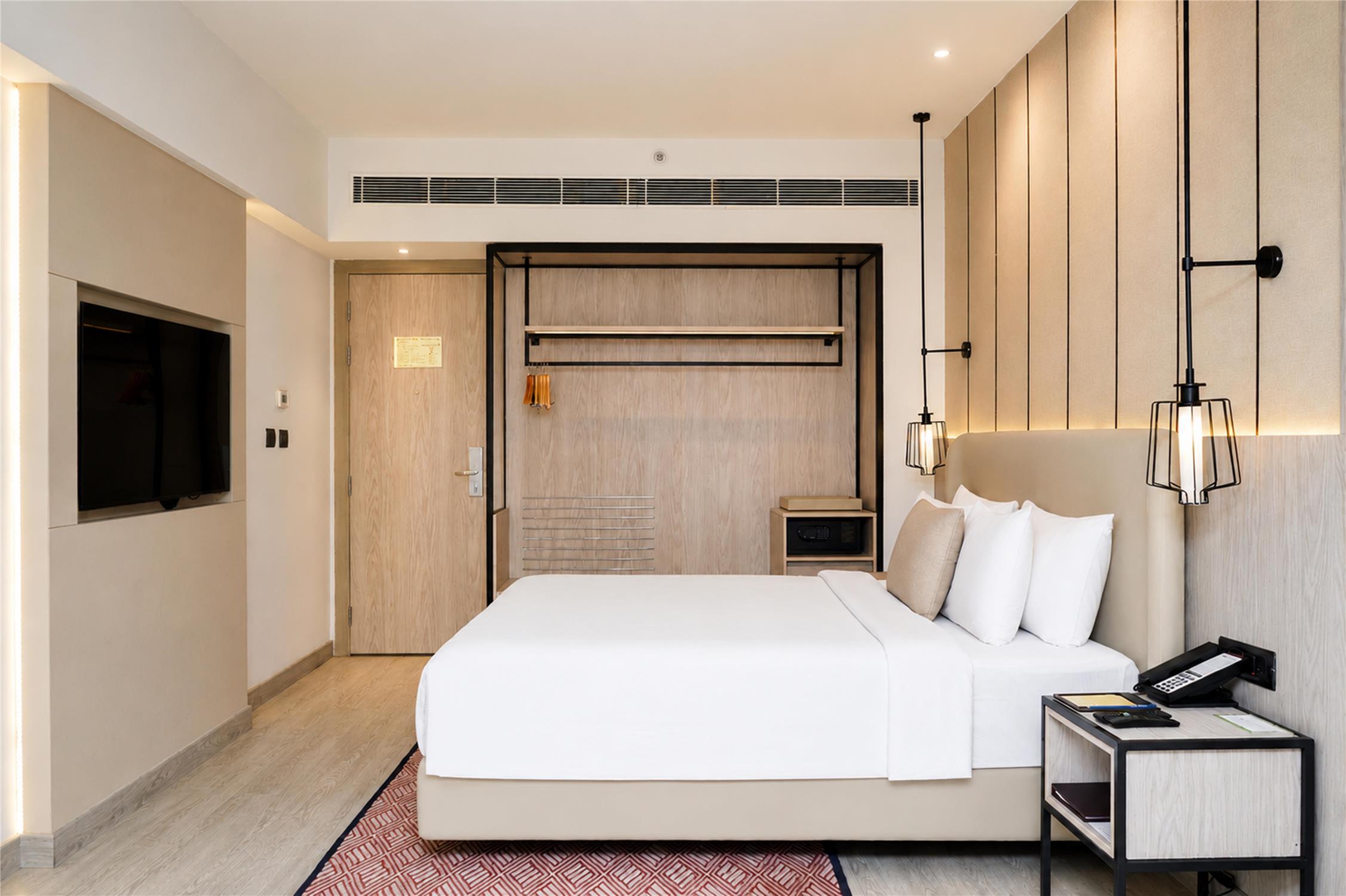 HOTEL GOLDEN TULIP LUCKNOW - Room