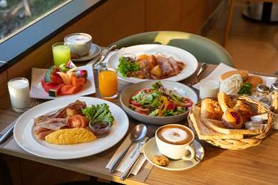 GOLDEN TULIP MANDISON SUITES - Buffet Breakfast GTM