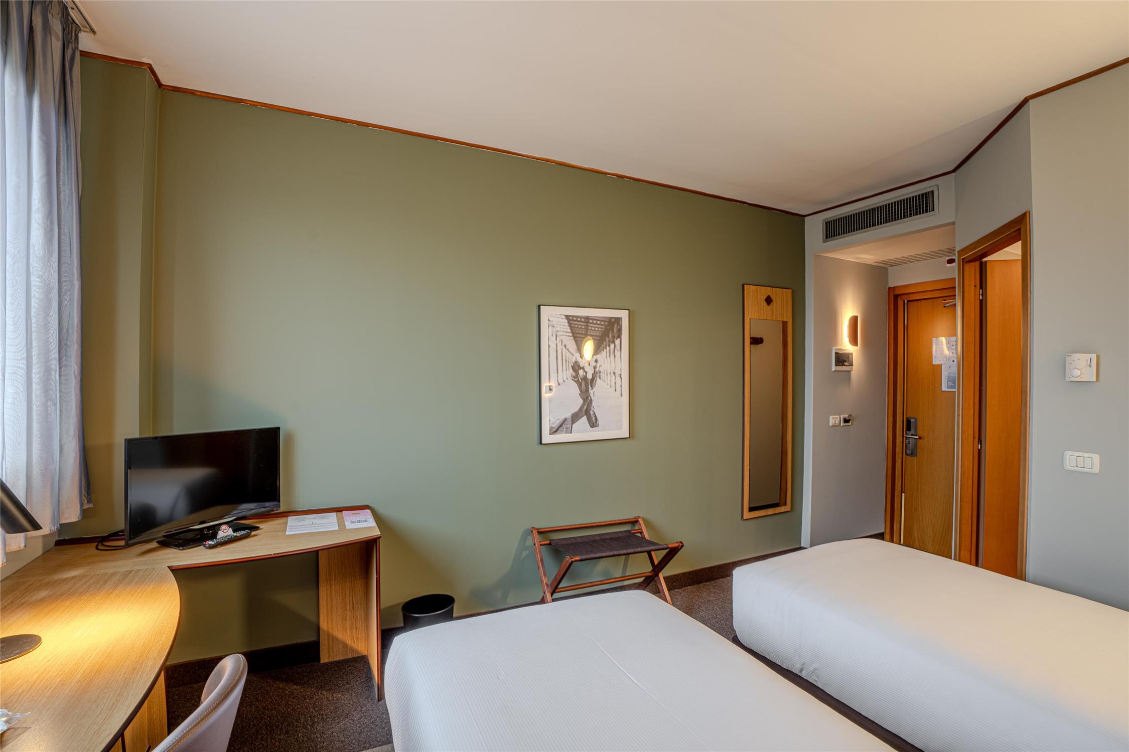 Tulip Inn Turin South – Standard Double/Twin Room