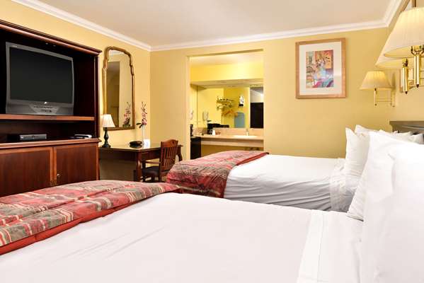  - Americas Best Value Inn Pasadena - I-210, Exit 30