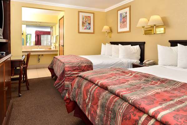  - Americas Best Value Inn Pasadena - I-210, Exit 30