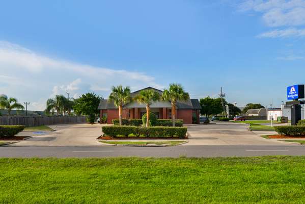 Exterior view - Americas Best Value Inn Pasadena