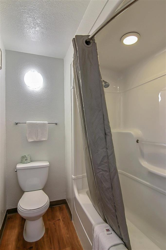 MOTEL 6 BUELLTON SOLVANG AREA-guestroom-Guest Room,On-Site.jpg