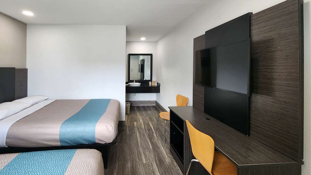 MOTEL 6 GALVESTON TX-guestroom-Guest Room,On-Site.jpg