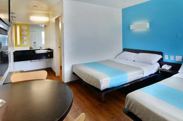  - Travelodge Parsippany - I-80, Exit 45 & 47