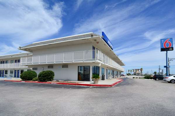 Exterior view - Travelodge Parsippany - I-80, Exit 45 & 47