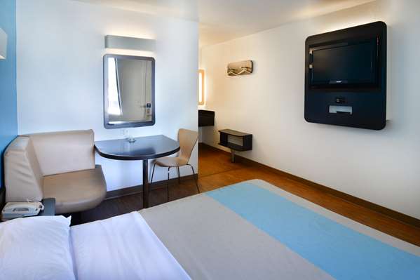  - Travelodge Parsippany - I-80, Exit 45 & 47