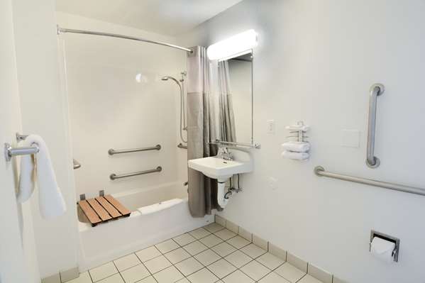  - Travelodge Parsippany - I-80, Exit 45 & 47