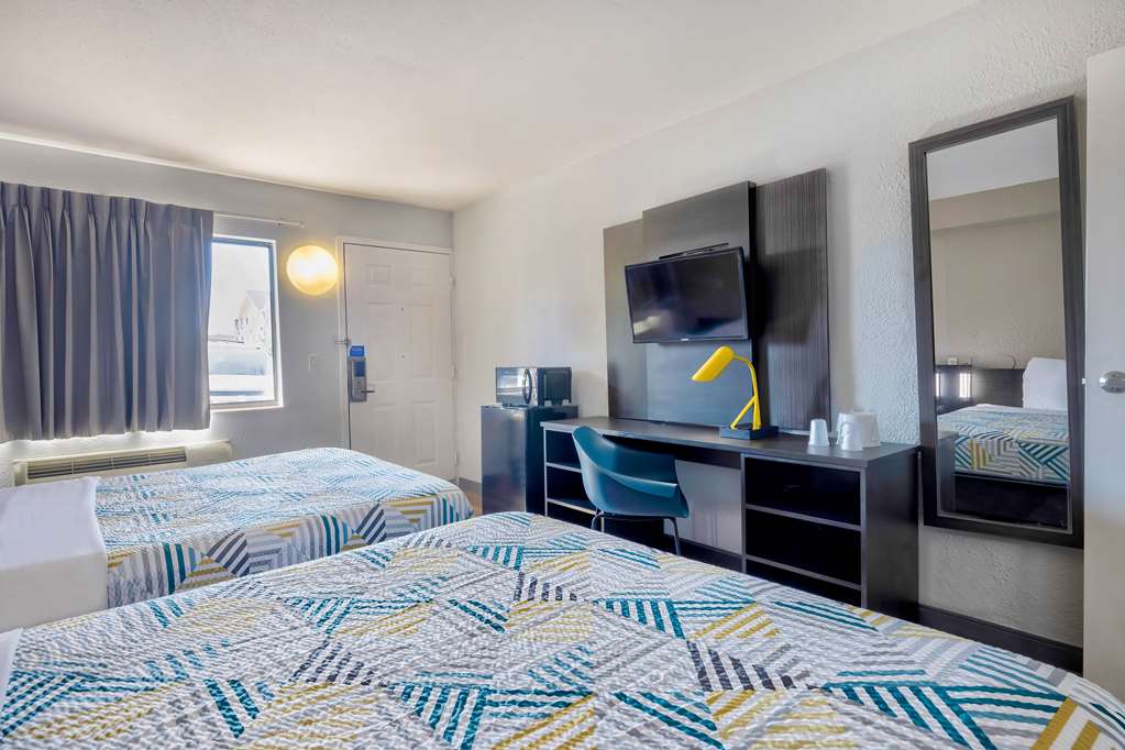 MOTEL 6 HAMMOND - CHICAGO AREA-guestroom-Guest Room,On-Site.jpg