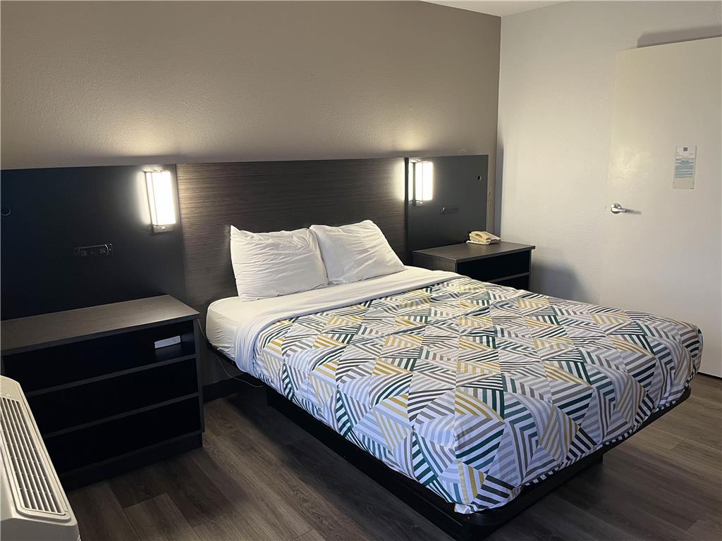 MOTEL 6 ELKTON MD-guestroom-Guest Room,On-Site.jpg