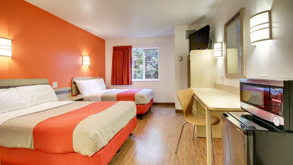 MOTEL 6 SPRINGFIELD IL-guestroom-Guest Room,Indoor/Interior,On-Site.jpg
