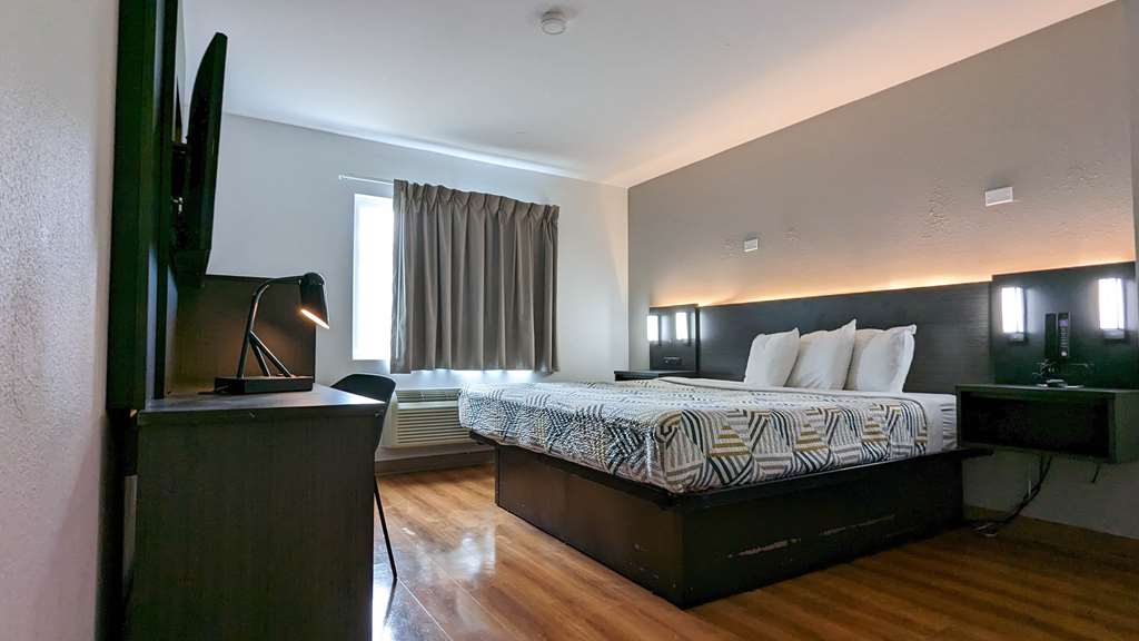 MOTEL 6 BOSTON WEST FRAMINGHAM-guestroom-Guest Room,On-Site.jpg