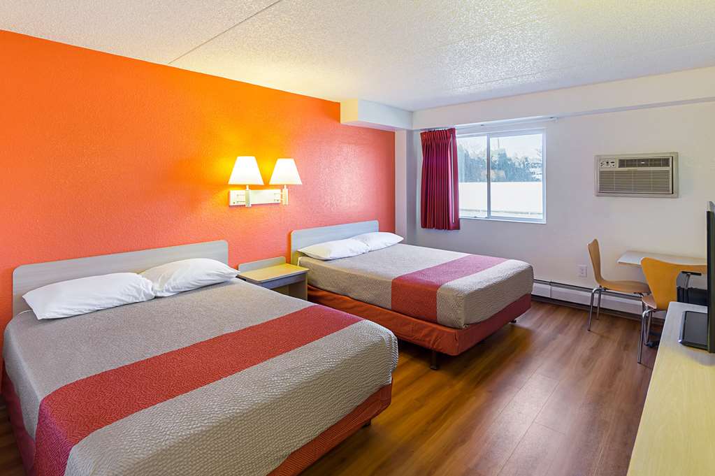 MOTEL 6 SPOKANE-guestroom-Guest Room,Indoor/Interior,On-Site.jpg