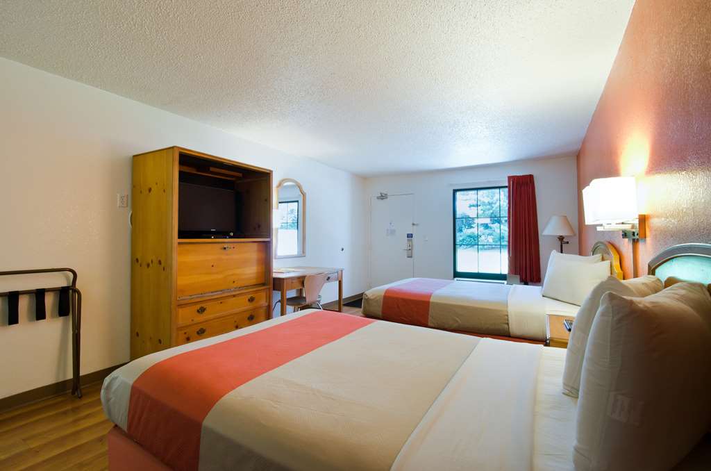 MOTEL 6 FREDERICK MD FORT DETRICK-guestroom-Guest Room,On-Site.jpg