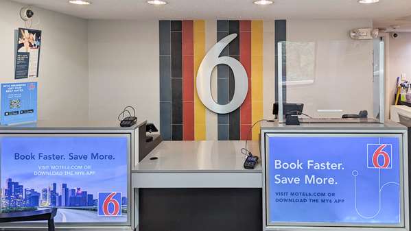  - Super 8 Hotel Burlington