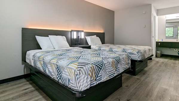  - Super 8 Hotel Burlington