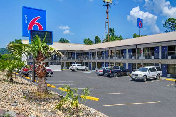On-Site,Outdoor/Exterior,Exterior View of Building