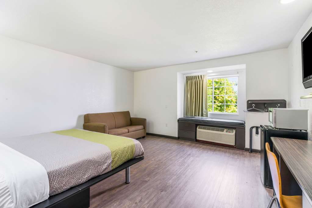 MOTEL 6 GASTONIA NC-guestroom-Guest Room,On-Site.jpg